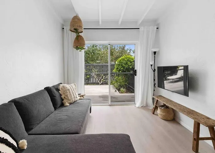 Pa2 Stunning Sunshine Beach Apt Pets Welcome