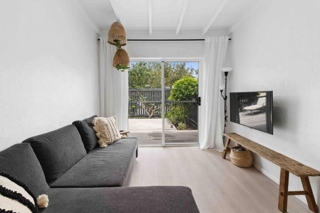 Pa2 Stunning Sunshine Pets Welcome Apartment Sunshine Beach